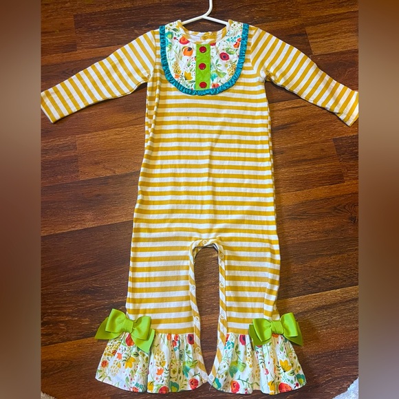 RicRac & Ruffles Romper - Picture 1 of 3